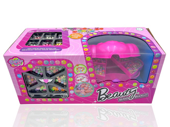 SZKATUŁKA Z KORALIKAMI K1287